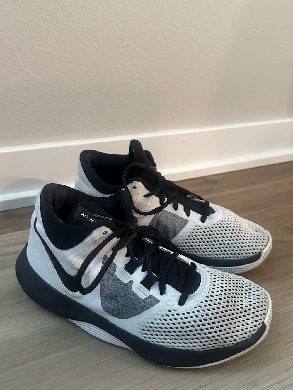 Nike Air Precision II Basketball Shoes Mens 7 US White Black Mesh Mid Sneakers